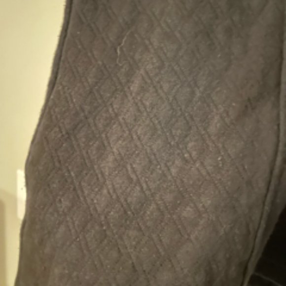 Women's Croft & Barrow Black Quilted Vest - Gently Used - Picture 3 of 6